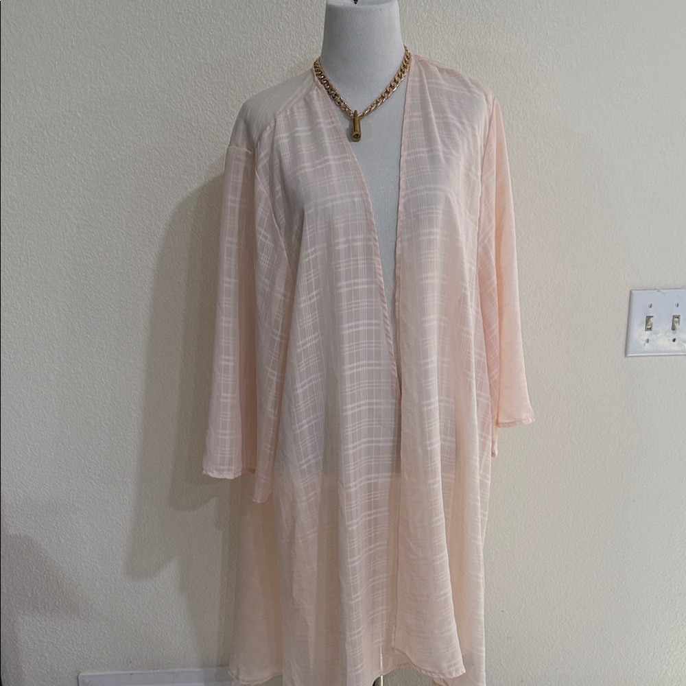 Torrid Light Pink Sheer Kimono Size 3 EUC